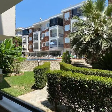 Side'de Havuzlu Daire Apartment *