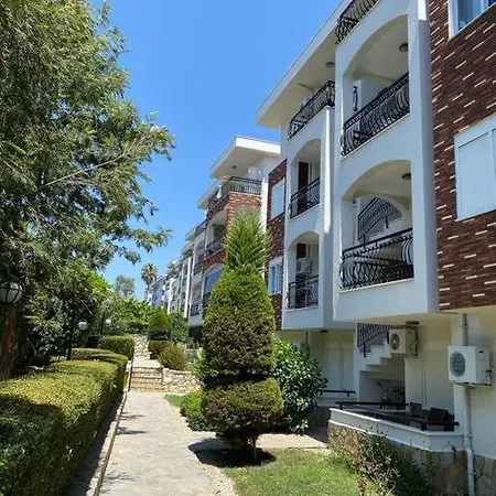 Side'de Havuzlu Daire Apartment Side