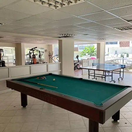 Apartment Side'de Havuzlu Daire